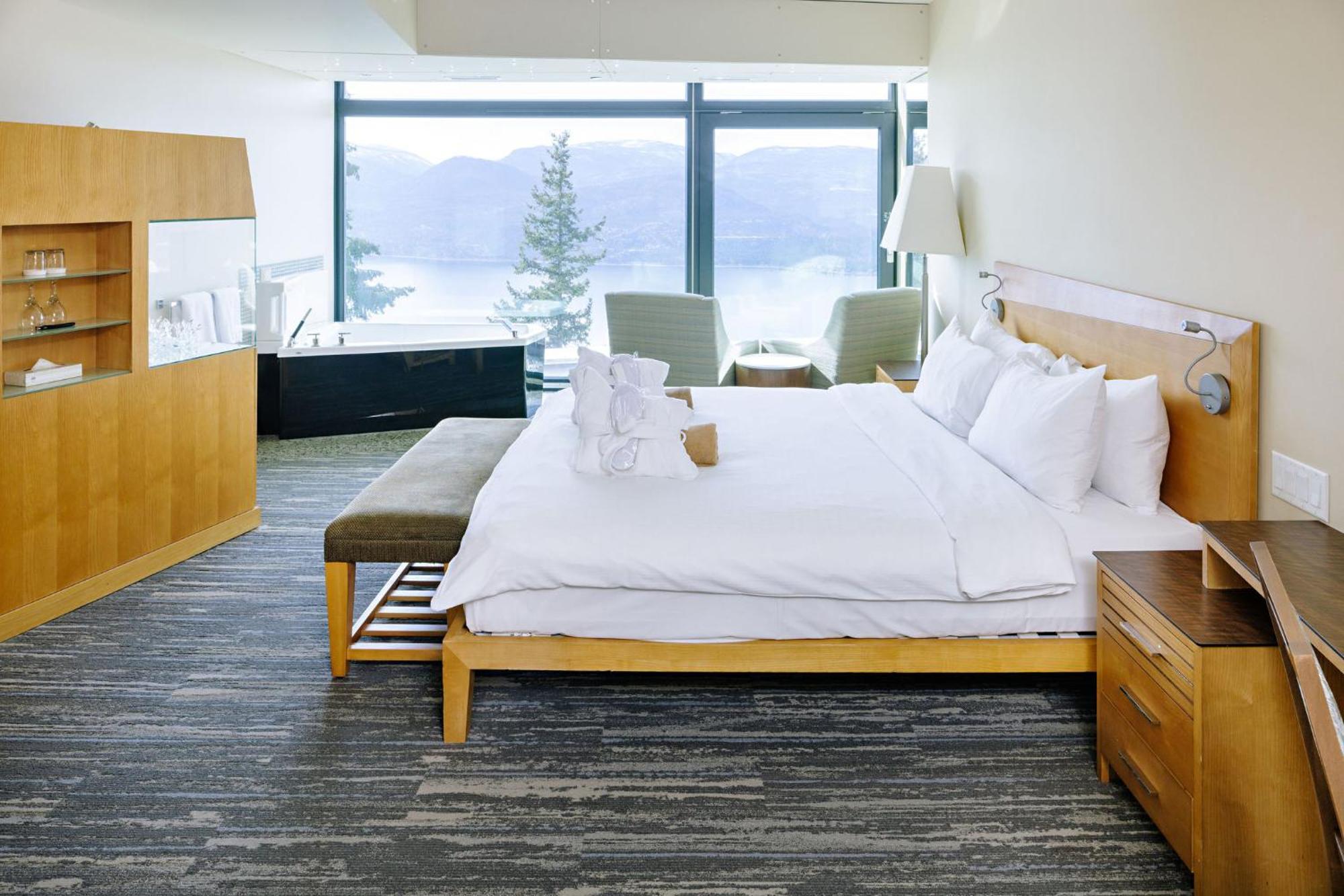 Sparkling Hill Resort And Spa - Adults-Only Resort Vernon Luaran gambar