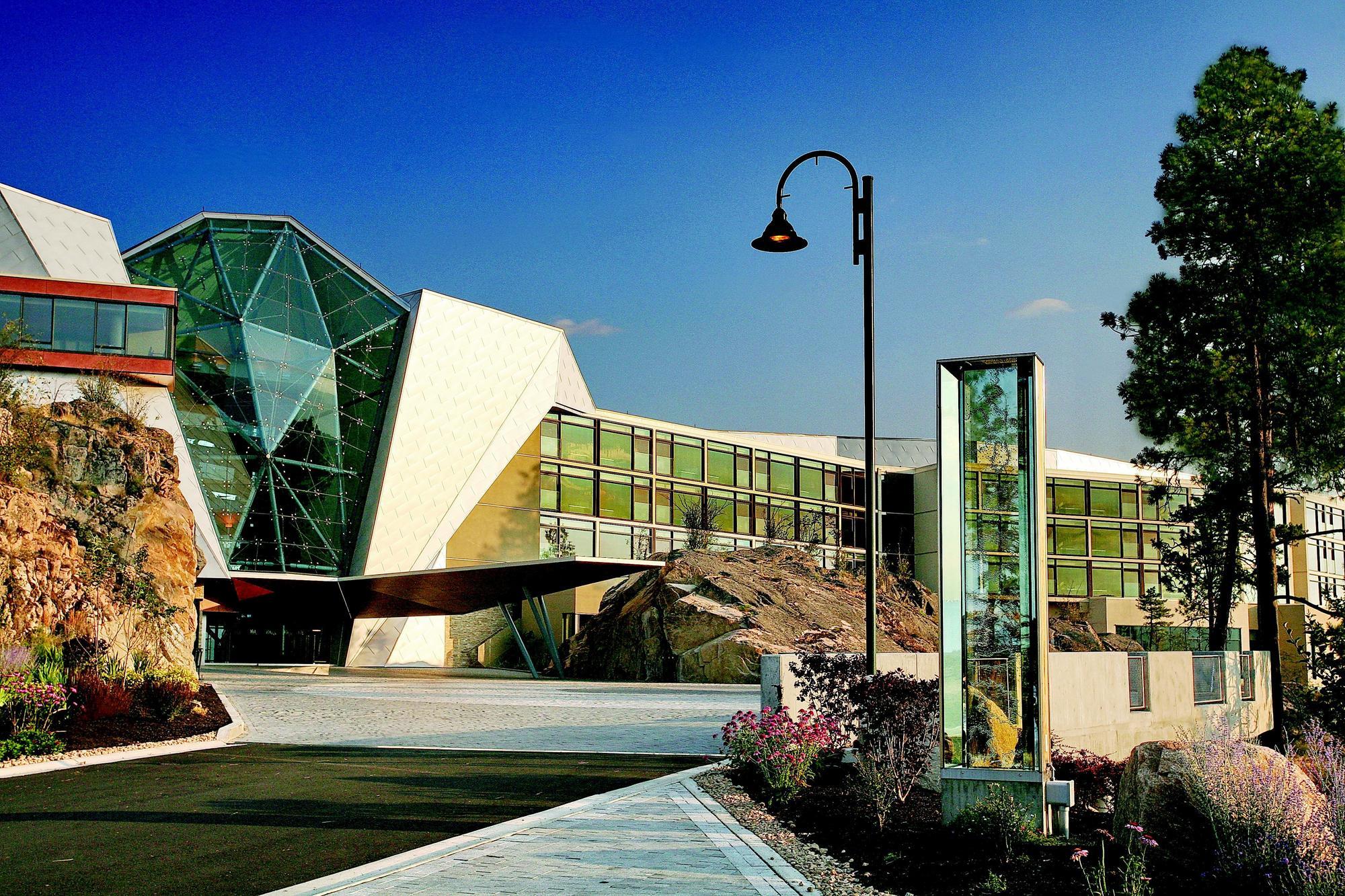 Sparkling Hill Resort And Spa - Adults-Only Resort Vernon Luaran gambar